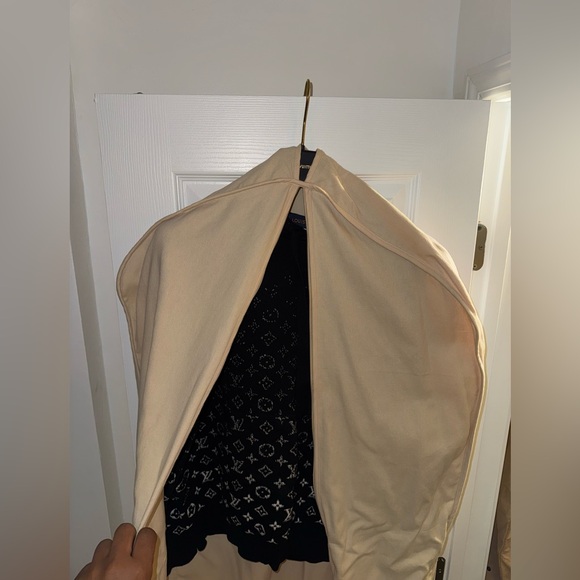 Louis Vuitton Monogram Gradient Hoodie - Picture 4 of 9